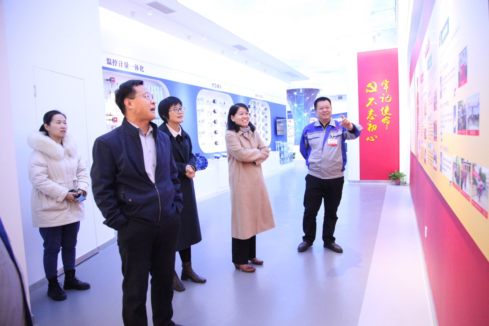 董事長景奉國不忘初心，牢記使命，創(chuàng)建了“源定初心”黨建品牌.JPG