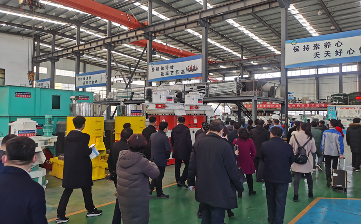山東金格瑞不斷提升企業(yè)創(chuàng)新力、發(fā)展力、影響力，為我區(qū)全面建設(shè)現(xiàn)代化濟(jì)東強(qiáng)區(qū)再立新功.jpg