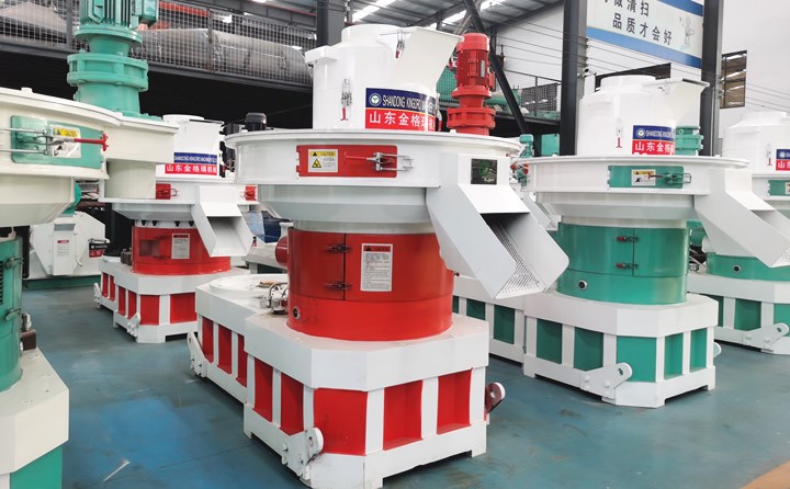 來到山東濟(jì)南章丘顆粒機(jī)廠家，看鋸末顆粒機(jī).jpg