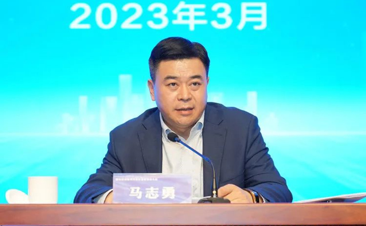 馬志勇要求，新的征程，既要全力沖刺、又要守牢底線，必須確保各項(xiàng)工作落地見(jiàn)效。要強(qiáng)化黨建引領(lǐng)，加強(qiáng)基層黨組織陣地建設(shè).jpg